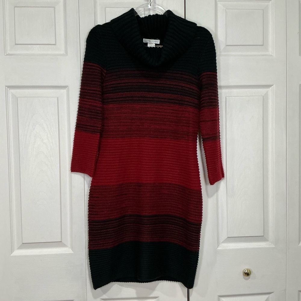 🍓 London Times Black and Red Long Sleeve Cowl Nevk Sweater Dress - Small